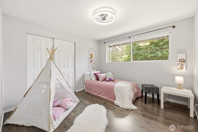 15814 Larch Way, Lynnwood, WA 98087