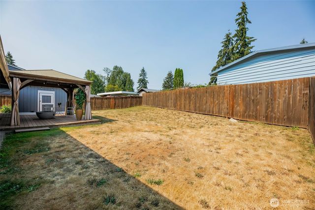 15814 Larch Way, Lynnwood, WA 98087