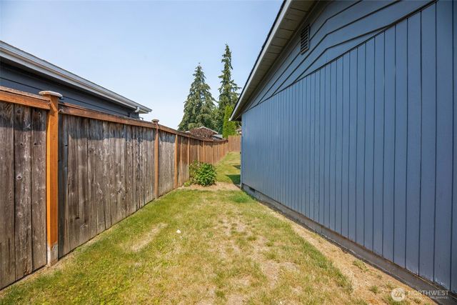 15814 Larch Way, Lynnwood, WA 98087