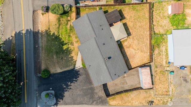 15814 Larch Way, Lynnwood, WA 98087