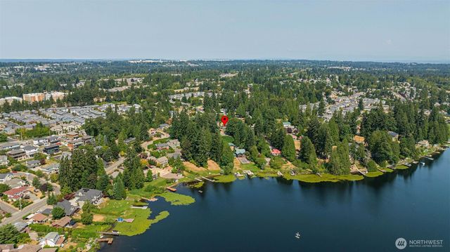 15814 Larch Way, Lynnwood, WA 98087