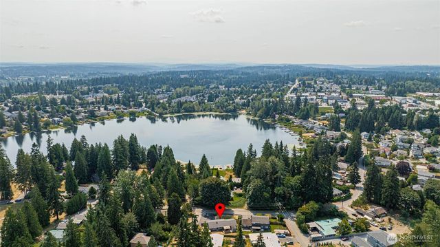 15814 Larch Way, Lynnwood, WA 98087
