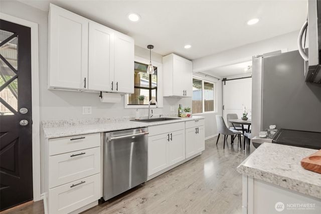 15814 Larch Way, Lynnwood, WA 98087