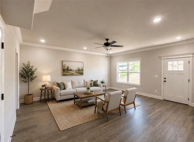 334 LaVona Lane, Huntsville, AR 72740