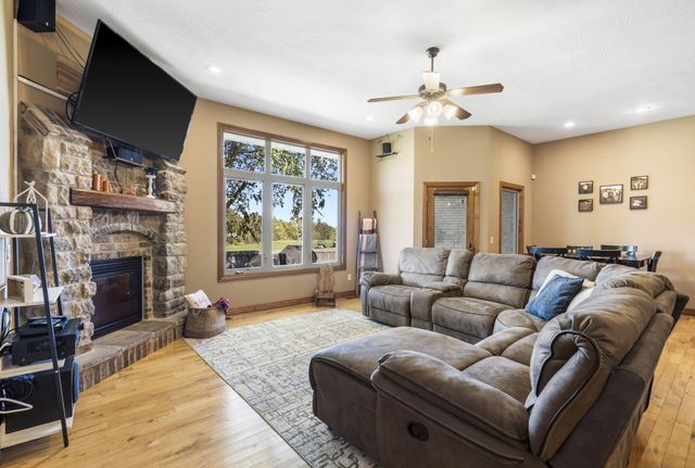 5817 W Alexa Lane, Springfield, MO 65802