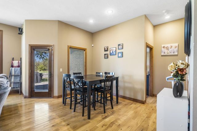 5817 W Alexa Lane, Springfield, MO 65802