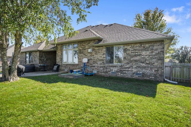 5817 W Alexa Lane, Springfield, MO 65802