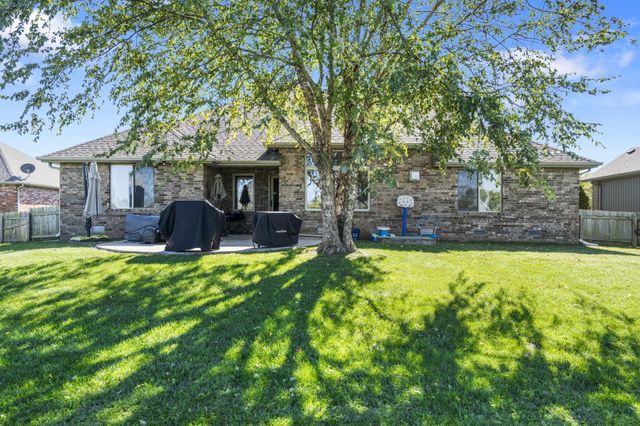 5817 W Alexa Lane, Springfield, MO 65802