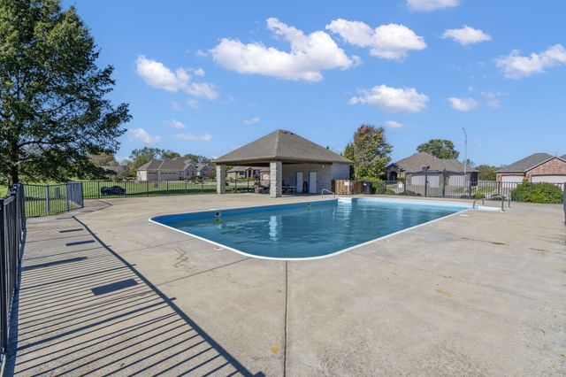 5817 W Alexa Lane, Springfield, MO 65802