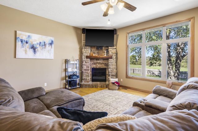 5817 W Alexa Lane, Springfield, MO 65802