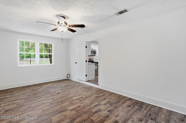 3218 Eastland Drive, Pearl, MS 39208