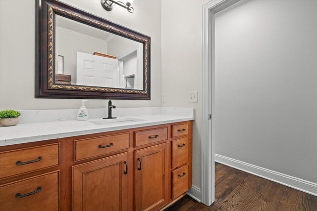 W243N2710 Creekside COURT, Pewaukee, WI 53072