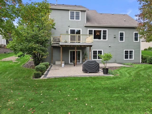 W243N2710 Creekside COURT, Pewaukee, WI 53072