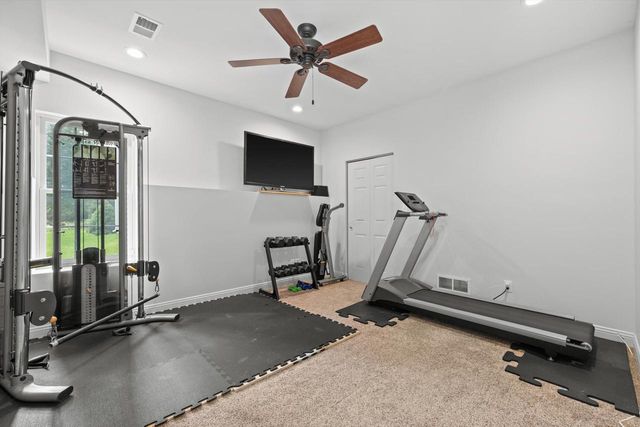 W243N2710 Creekside COURT, Pewaukee, WI 53072