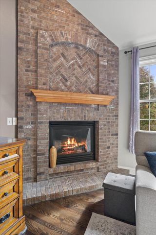 W243N2710 Creekside COURT, Pewaukee, WI 53072