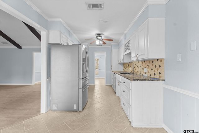 1811 Picadilly Place, Tyler, TX 75703