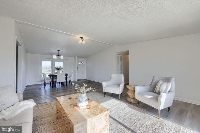 47 S WHITE PINE TRL, Delta, PA 17314