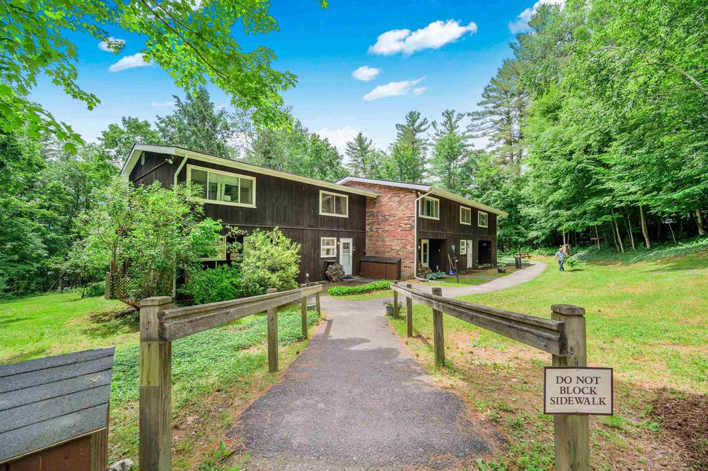 67 Fox Hill Rd Apt 5, Stowe, VT 05672