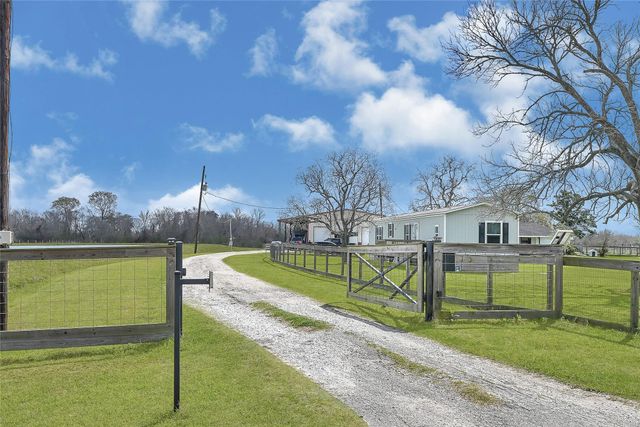 2123 County Road 172, Alvin, TX 77511