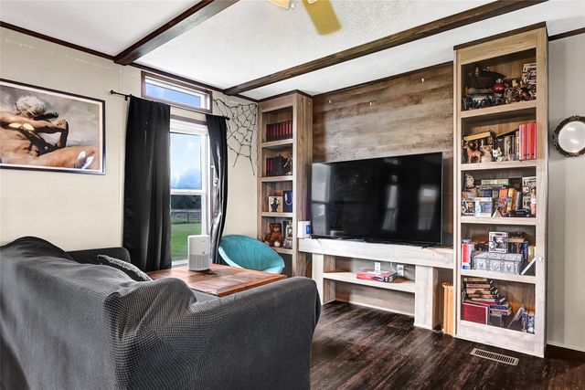 2123 County Road 172, Alvin, TX 77511