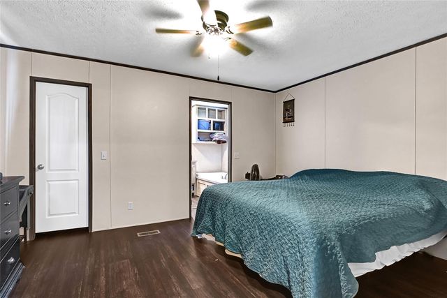 2123 County Road 172, Alvin, TX 77511