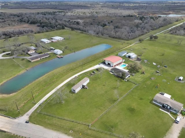 2123 County Road 172, Alvin, TX 77511