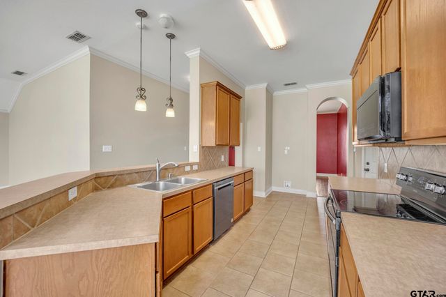 124 Ken Cir, Flint, TX 75762