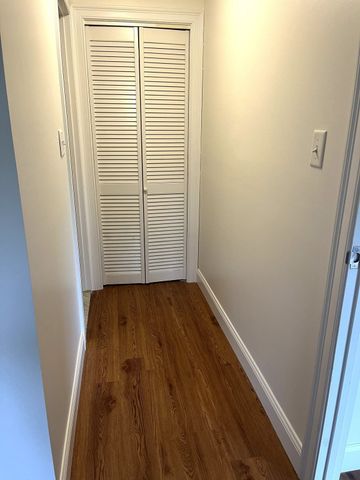 213 Rock St K10, Norwood, MA 02062