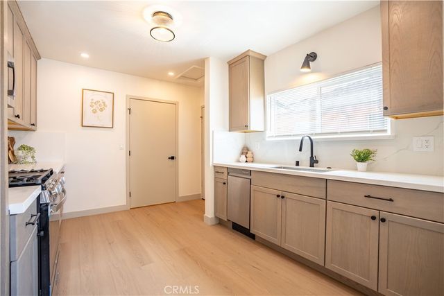 9414 Clovis, Los Angeles, CA 90002