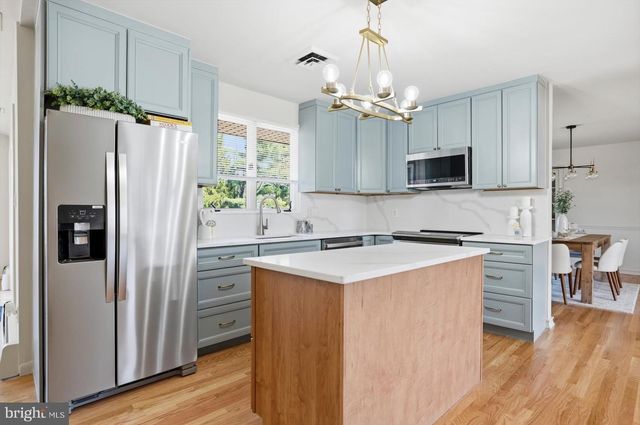 704 CHAPEL RIDGE RD, Lutherville Timonium, MD 21093