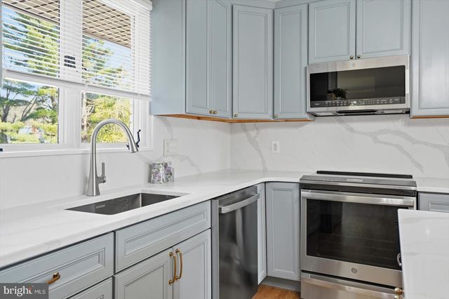 704 CHAPEL RIDGE RD, Lutherville Timonium, MD 21093