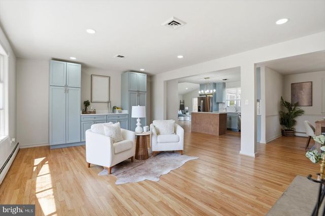 704 CHAPEL RIDGE RD, Lutherville Timonium, MD 21093