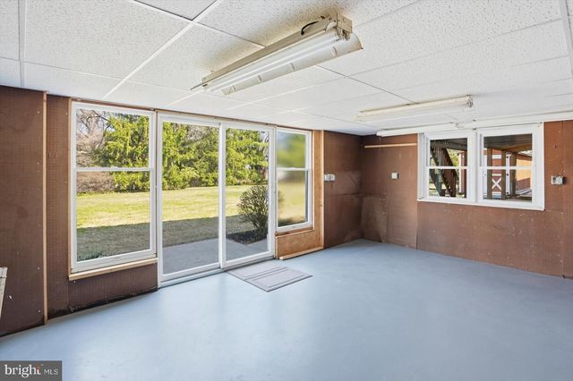 704 CHAPEL RIDGE RD, Lutherville Timonium, MD 21093