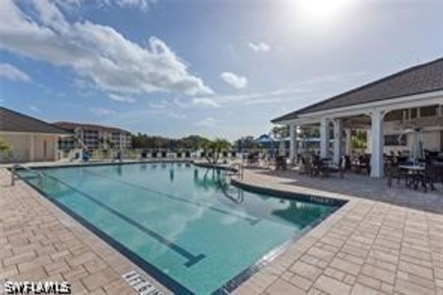782 Eagle Creek DR 202, Naples, FL 34113