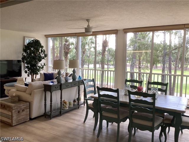 782 Eagle Creek DR 202, Naples, FL 34113