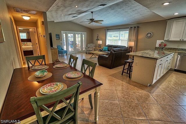 793 97th AVE N, Naples, FL 34108