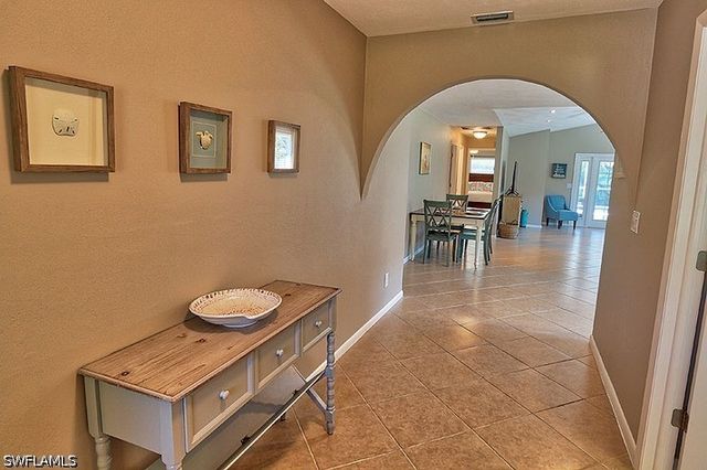 793 97th AVE N, Naples, FL 34108