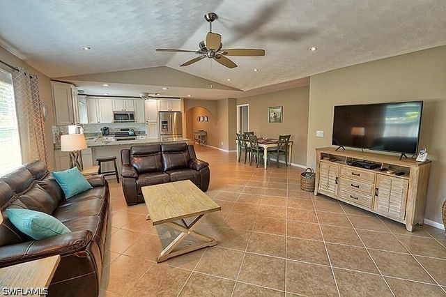 793 97th AVE N, Naples, FL 34108