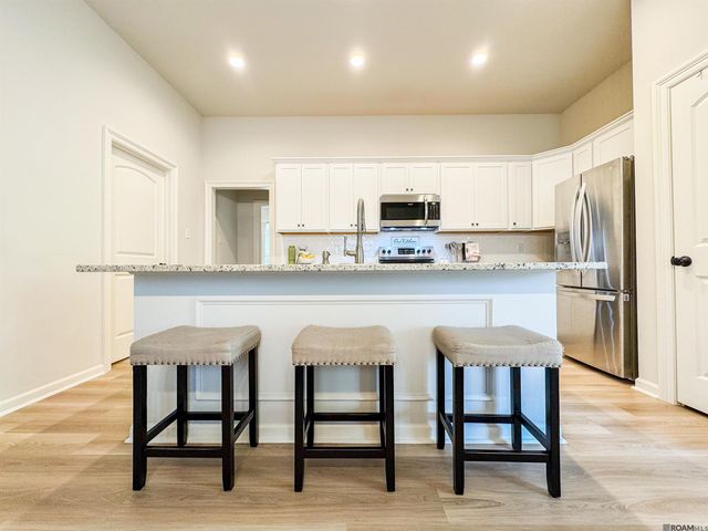 9698 S Grand Marsh Ct, Denham Springs, LA 70726