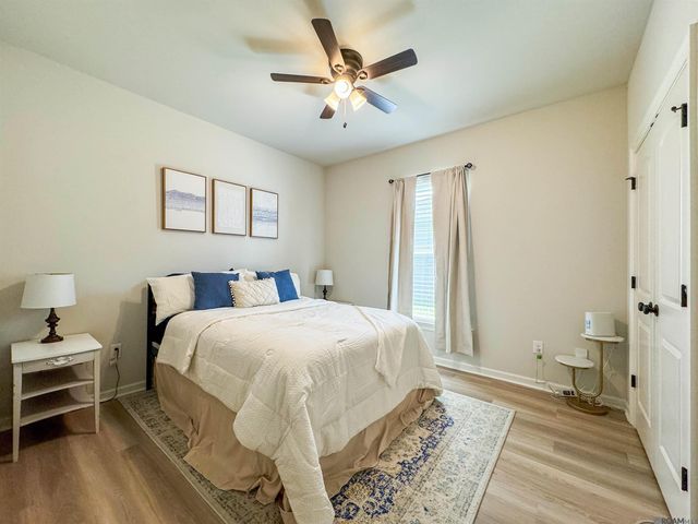 9698 S Grand Marsh Ct, Denham Springs, LA 70726