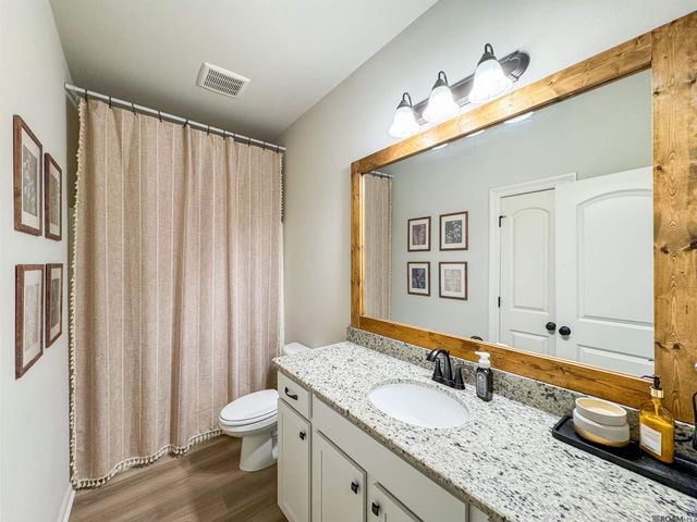 9698 S Grand Marsh Ct, Denham Springs, LA 70726