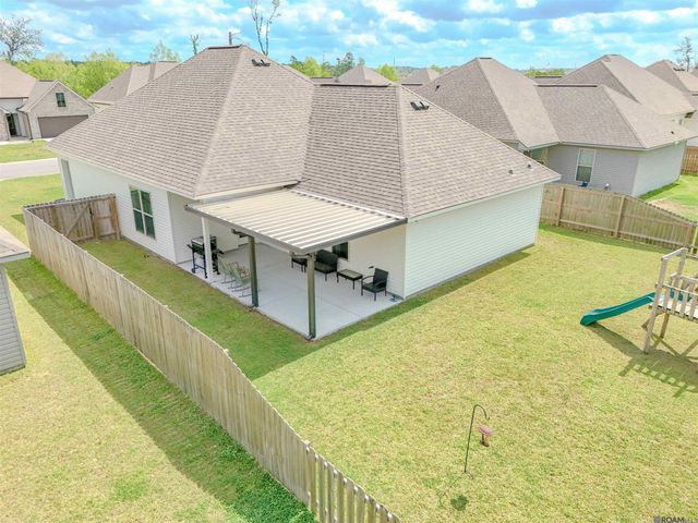 9698 S Grand Marsh Ct, Denham Springs, LA 70726