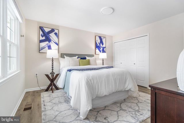 12485 HEDGES RUN DR, Woodbridge, VA 22192