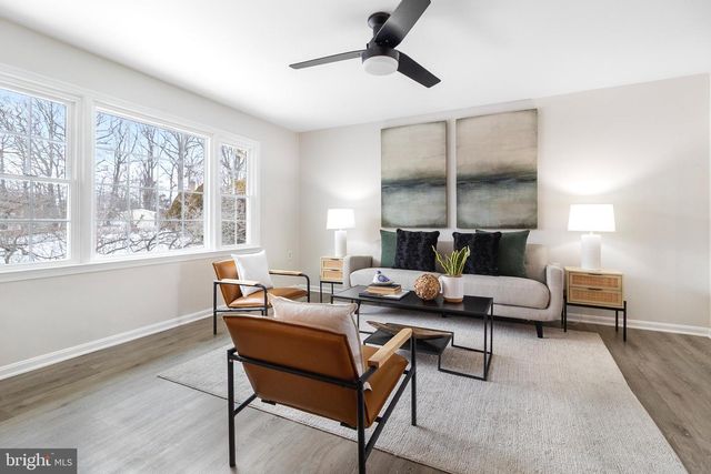 12485 HEDGES RUN DR, Woodbridge, VA 22192