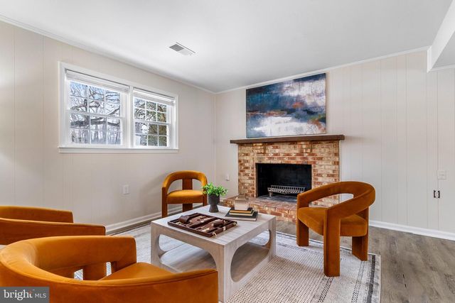 12485 HEDGES RUN DR, Woodbridge, VA 22192