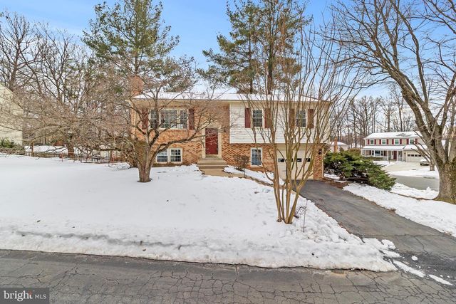 12485 HEDGES RUN DR, Woodbridge, VA 22192