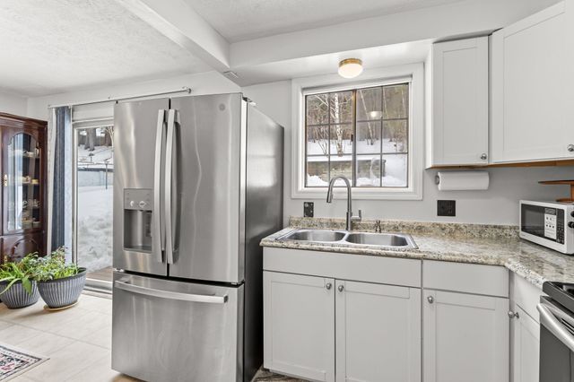 109 Weston Road, Manchester, NH 03103