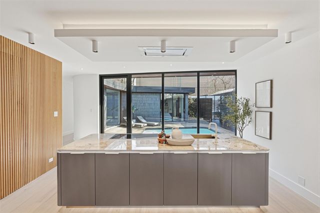 6822 Victoria Avenue, Dallas, TX 75209