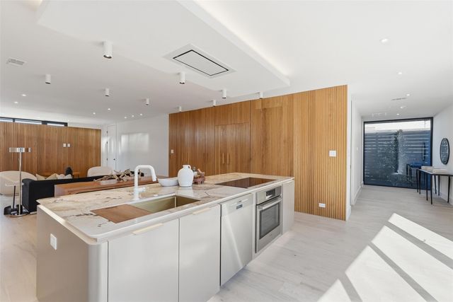 6822 Victoria Avenue, Dallas, TX 75209