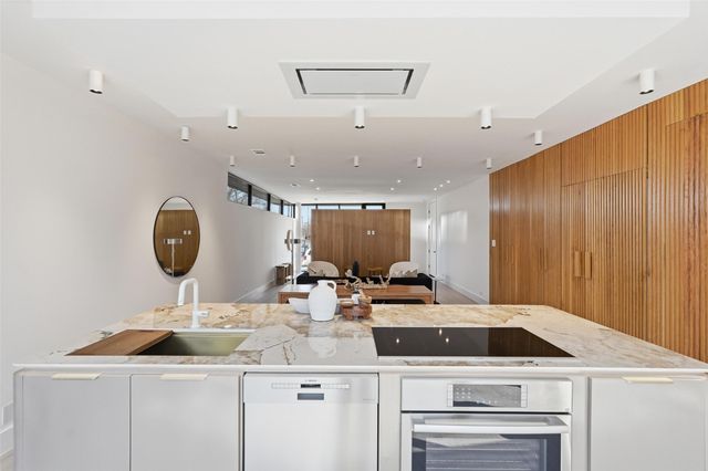 6822 Victoria Avenue, Dallas, TX 75209